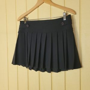BCBG MAXAZRIA black school girl skirt size 6  Color:  Black